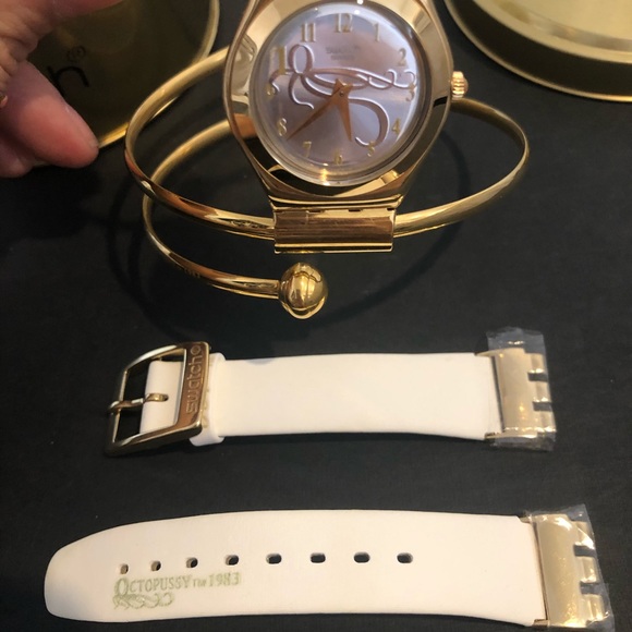 Swatch - Picture 4 of 6